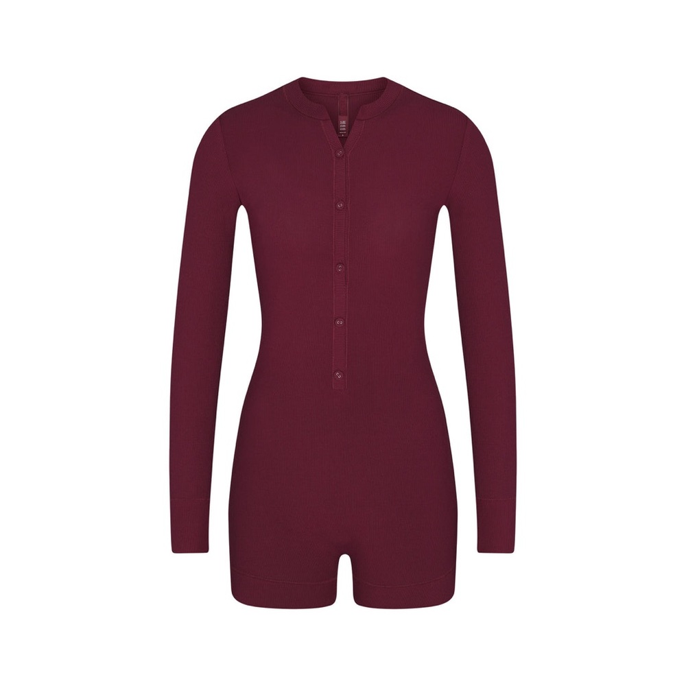 NWOT SKIMS SOFT LOUNGE BUTTON UP HENLEY ONESIE in Wine. LMK any questions!